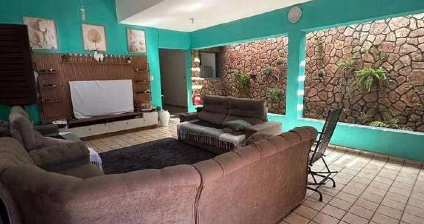 Casa com 3 dormitórios à venda, 200 m² por R$ 850.000 - Bessa - João Pessoa/PB