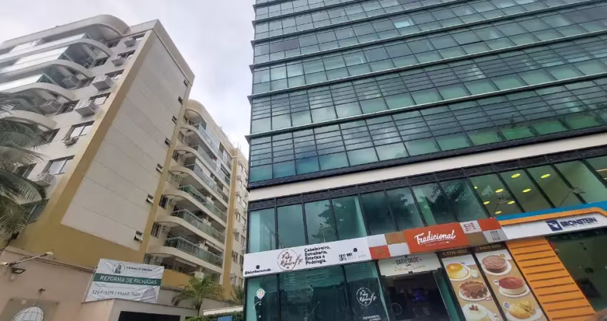 Sala comercial com 1 sala para alugar na Estrada dos Três Rios, 1173, Freguesia (Jacarepaguá), Rio de Janeiro