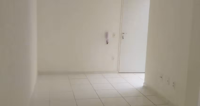 Apartamento com 02 quartos conquista tarumã semi mobiliado