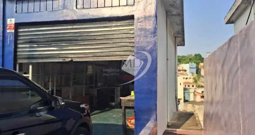 Casa à venda na Avenida Gago Coutinho, Santa Maria, Santo André