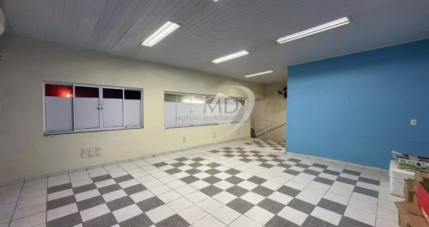 Casa com 3 quartos para alugar na Avenida Senador Roberto Simonsen, Santo Antônio, São Caetano do Sul