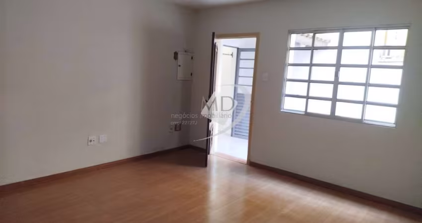 Casa com 2 quartos para alugar na Rua Castro Alves, Cerâmica, São Caetano do Sul