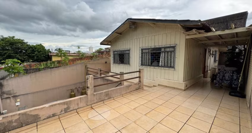 Casa com 3 quartos para venda - Ao lado do Lago Igapó - Jd. Champagnat, Londrina, PR