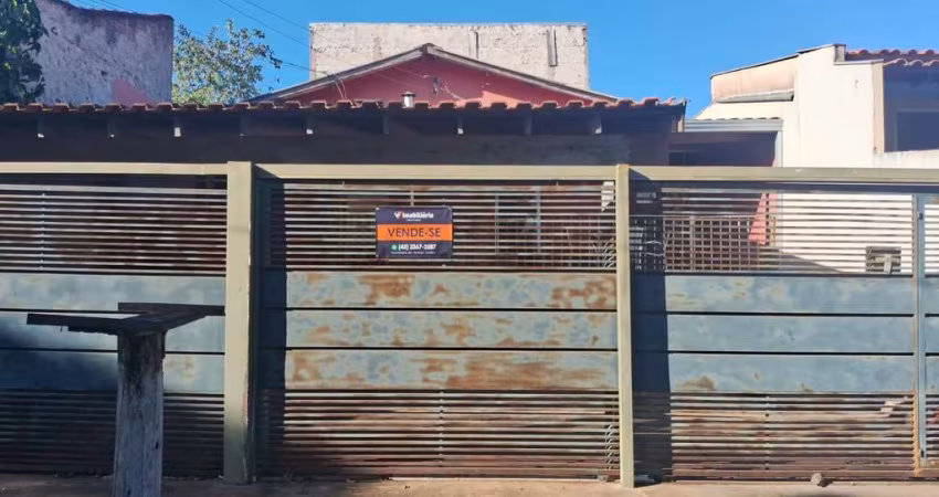 Casa a venda na região leste, pertinho do H.U. !