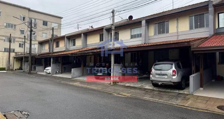 Lindo Sobrado com 3 dormitórios à venda, Alto Boqueirão, Curitiba, PR por R$459 mil