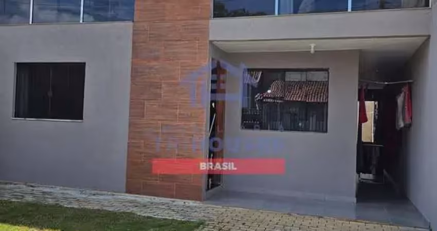 Belíssimo sobrado com 4 quartos ,1 suíte e cozinha planejada á venda no bairro Caíuá - Cidade Indus