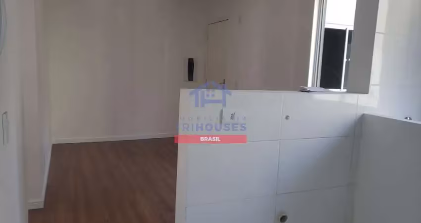 Lindo apartamento novo com piso laminado à venda, em  condomínio clube campo largo, pr