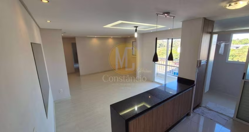 Belíssimo apartamento todo reformando à venda no Condomínio Bella Cittá -