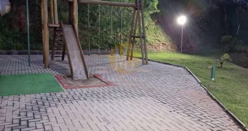 Casa Sobrado com 3 Quartos em Localização Privilegiada