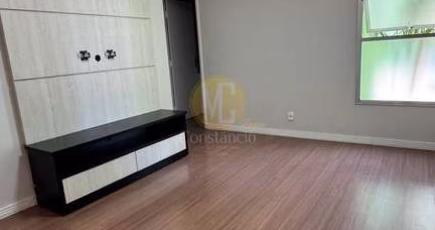 Apartamento no Edifico Jangadas, com 2 dorms e 64m².