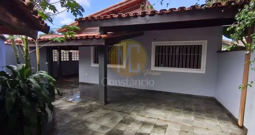 Casa a venda de 3 dormitórios no centro de caraguatatuba - sp