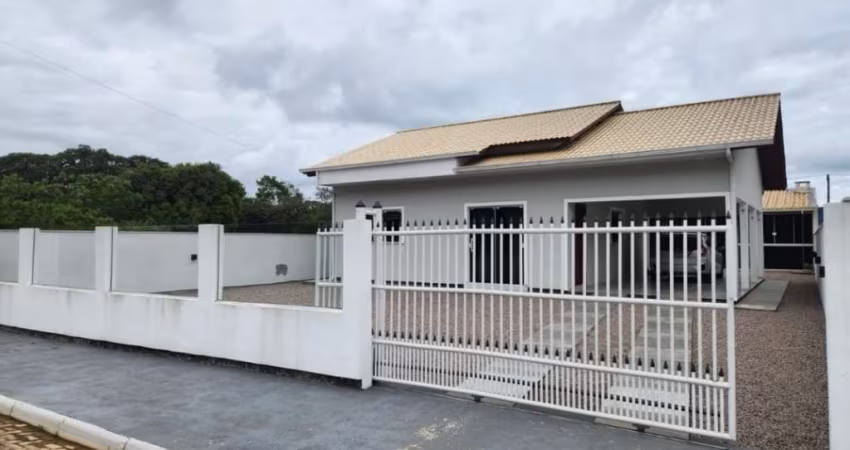 Casa mobiliada - Com escritura - Condomínio fechado – Praia de Fora - Palhoça/SC.