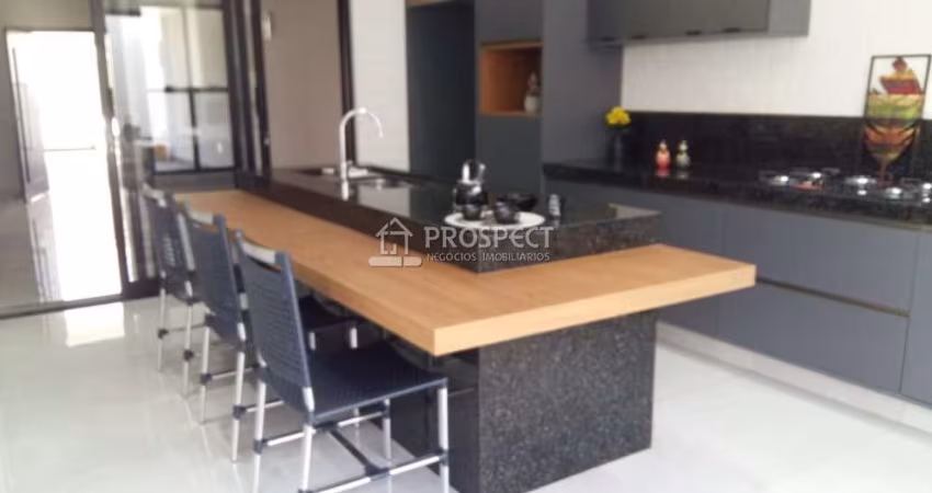 Casa no Condomínio Valência | 3 suítes | 4 vagas