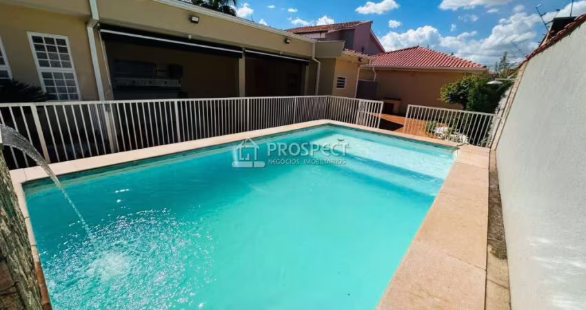 Casa com piscina no Jardim Santa Luzia | 3 suítes | 5 vagas