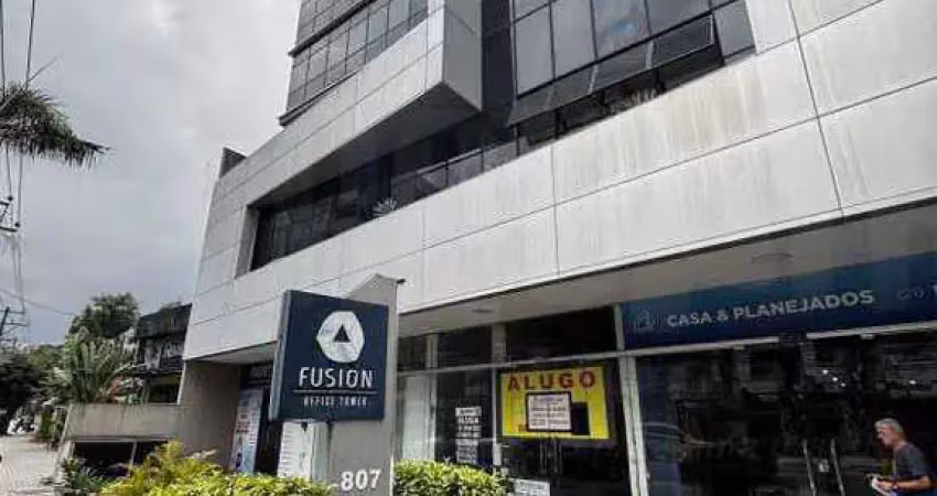 Sala comercial para alugar na Avenida Geremário Dantas, Pechincha, Rio de Janeiro