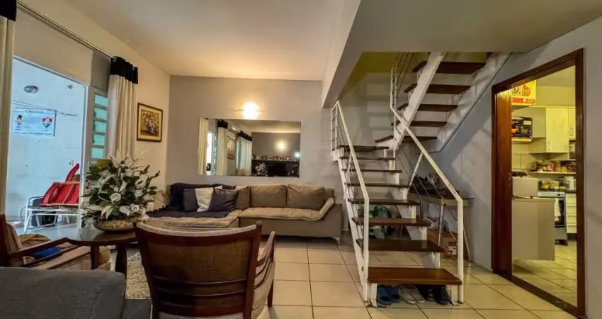vendo casa duplex no parque 10  em condomínio