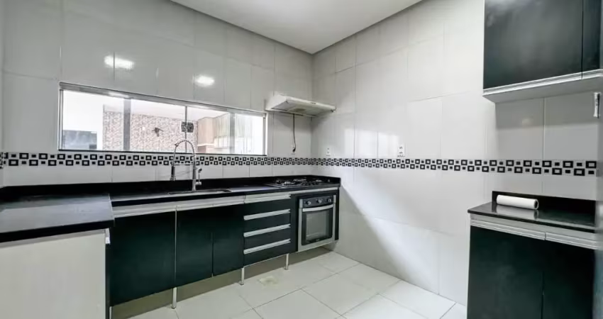Aluga/vende duplex com 3 suítes e piscina no condominio passaredo