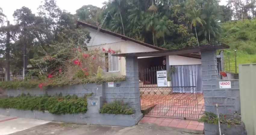 Terreno à venda na Rua Tenente Antônio João, 496, Saguaçu, Joinville