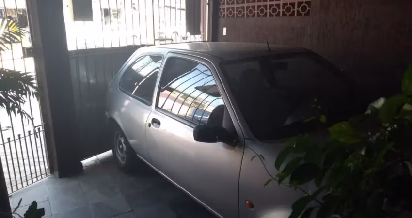 Casa com 3 quartos à venda na Avenida Valentim Magalhães, Condomínio Maracanã, Santo André