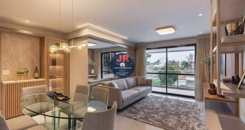 Apartamento decorado, 3 quartos sendo um com suíte e 2 vagas