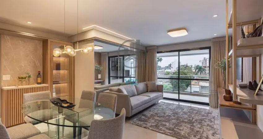 Apartamento decorado, 3 quartos sendo um com suíte e 2 vagas