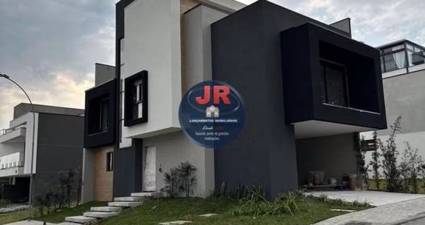 Casa à venda no bairro Santa Cândida - Curitiba/PR