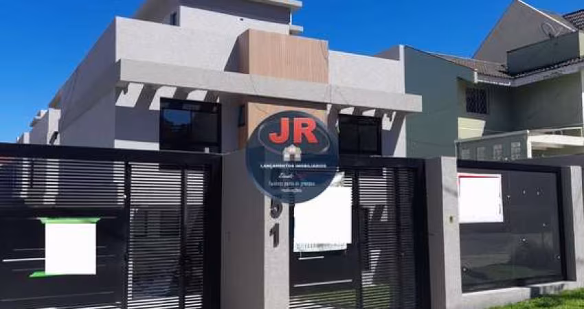 Tríplex de frente para rua em Santa Felicidade, 3 quartos sendo uma suíte