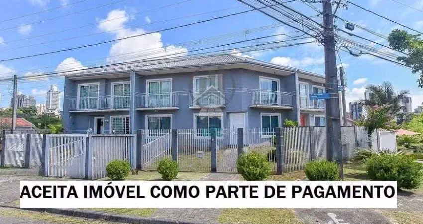 Sobrado de esquina, 4 quartos à venda no mossunguê.
