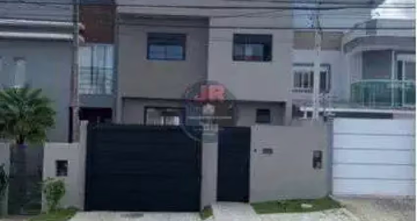 Sobrado alto padrão no portão com três quartos sendo uma suíte