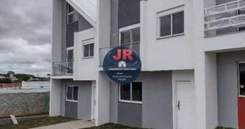 Sobrado triplex em condomínio à venda no Campo comprido.
