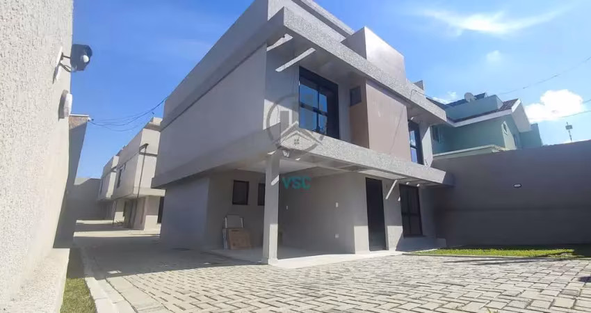 Sobrado com 3 suítes,  não geminado, frente pra rua,  com terreno  na frente e terreno atrás terraço com sala e lavabo a venda em santa felicidade