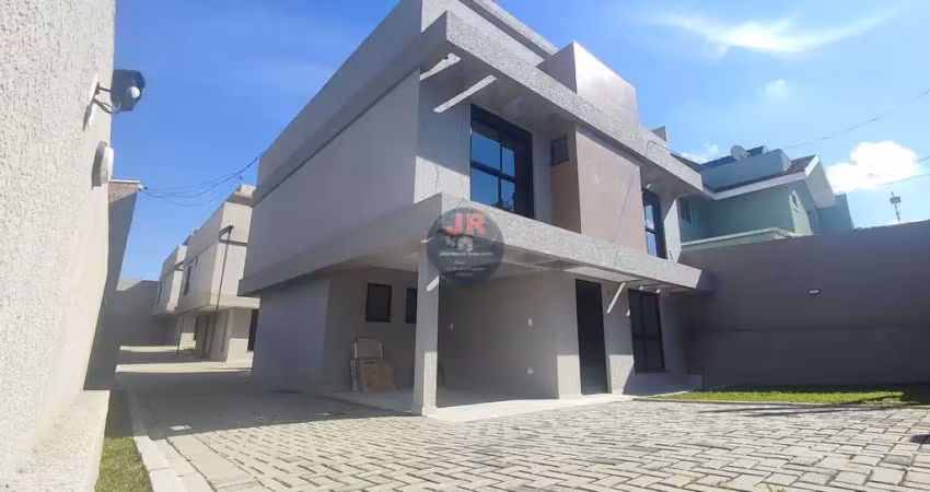 Sobrado com 3 suítes,  não geminado, frente pra rua,  com terreno  na frente e terreno atrás terraço com sala e lavabo a venda em santa felicidade