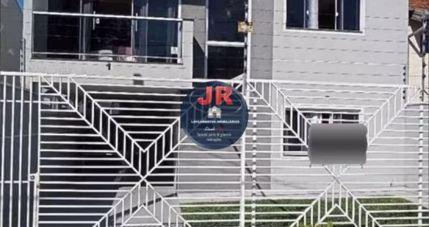 Sobrado Frente para Rua à venda no bairro campo comprido em Curitiba