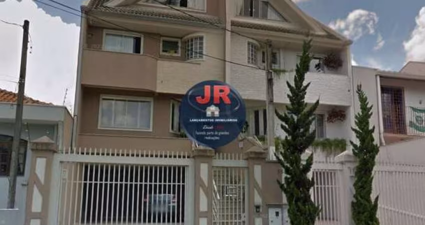 Sobrado Alto Padrão, com 5 quartos sendo uma suíte, muito bem localizado no Pilarzinho