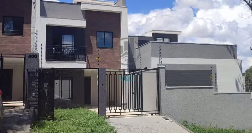 Sobrado de meio com face norte (frente pra rua). a venda no barreirinha / santa cândida pertinho da rua fernando de noronha com 96 m² + terraço