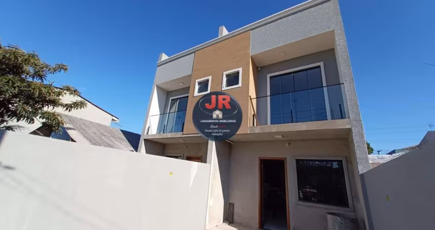 Sobrado novo, com três quartos sendo uma suíte, e um terraço incrível, na melhor localização do Sitio Cercado