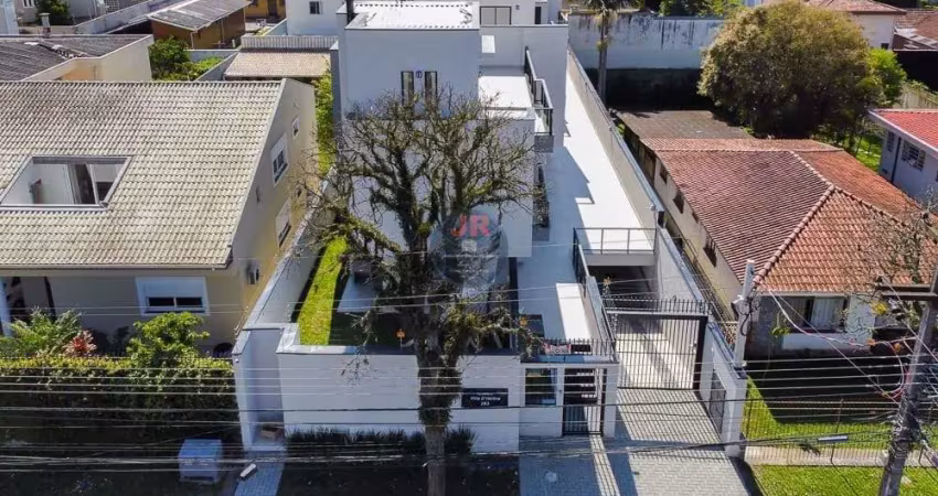 Sobrado triplex com 3 vagas no subsolo lado a lado 3 quartos sendo 1 suíte e terraço com banheiro a venda no guabirotuba