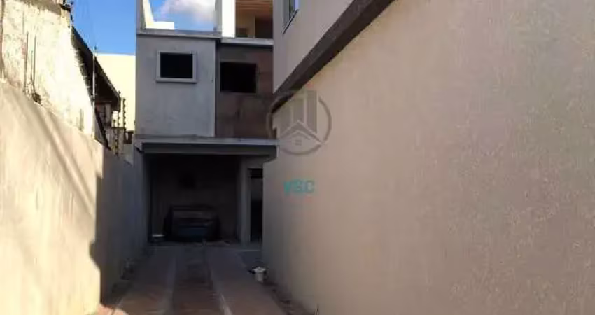Corredor privativo, terraço com escritório e banheiro sobrado a venda no novo mundo