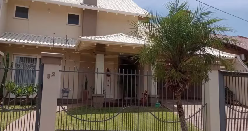 Casa com 4 quartos à venda na Rua Bento Tavares da Silva, 32, Cristo Rei, São Leopoldo