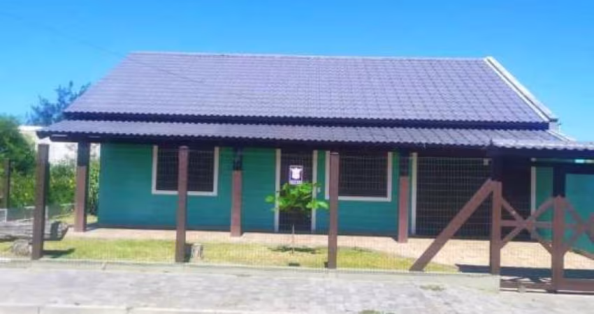Casa com 3 quartos à venda na David Canabarro, 2245, Centro, Balneário Pinhal