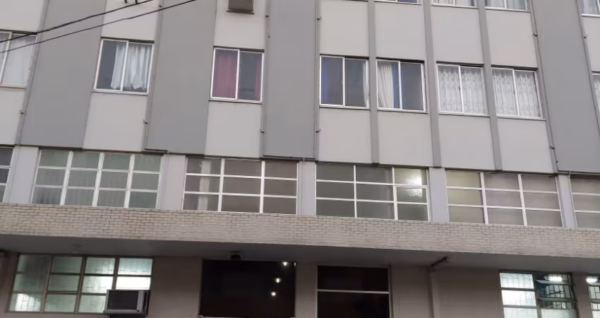 Apartamento 3 dormitórios - mobiliado - Edif. Trabalhador Catarinense - Centro