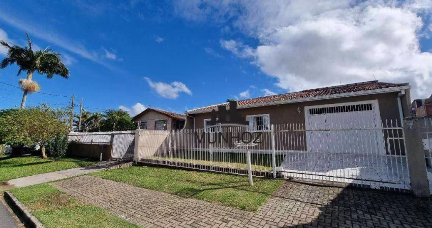 Casa térrea com amplo quintal em Curitiba/Pr.