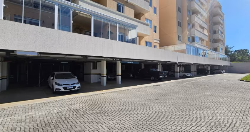 Cobertura com  3 Quartos e 2 vagas de garagem cobertas