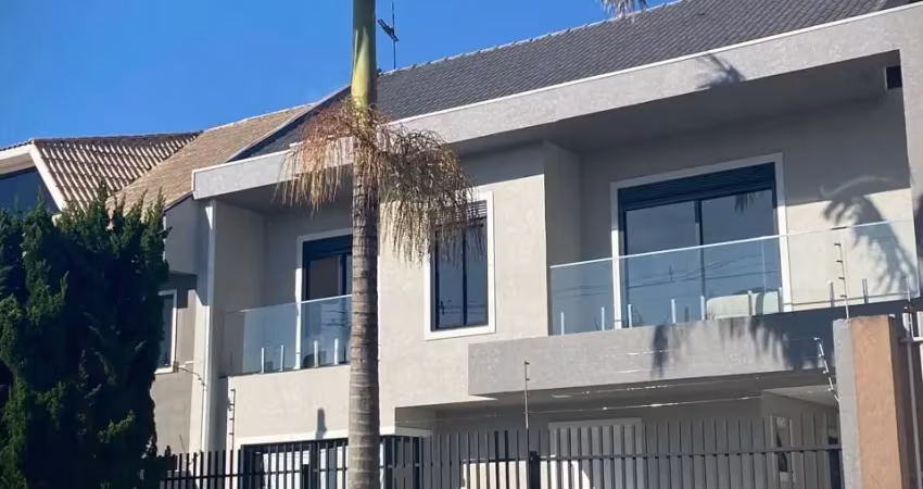 Casa alto padrão mobiliada e com amplo terreno no neoville