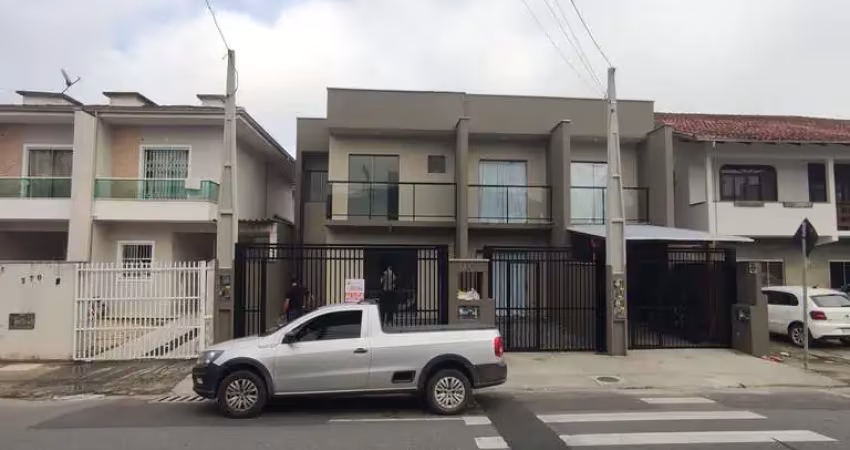 Casa com 3 quartos para alugar na Rua São Miguel, Boa Vista, Joinville