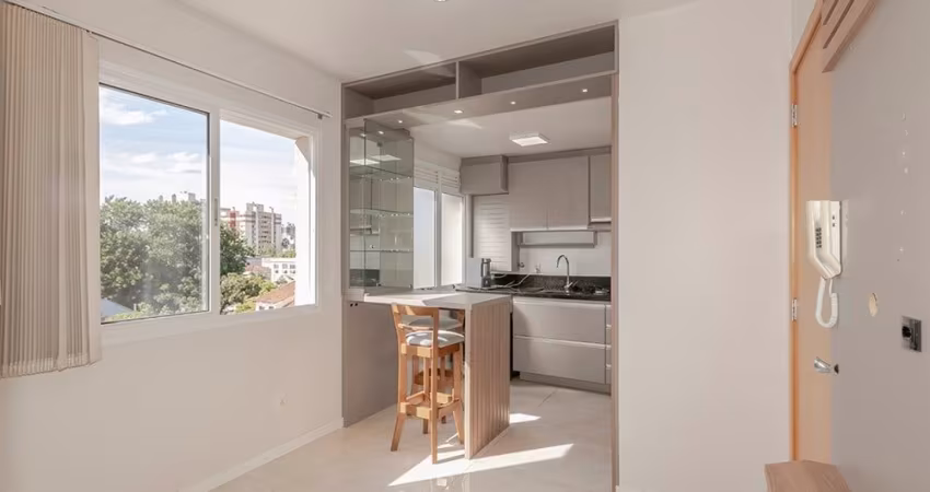 Apartamento de 1 Quarto semi mobiliado c/ vaga coberta no Menino Deus ótima localização oportunidade!