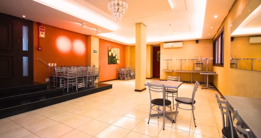 Apartamento de 2 quartos,vaga e suite na frente do shopping total oportunidade somente 350 mil!!