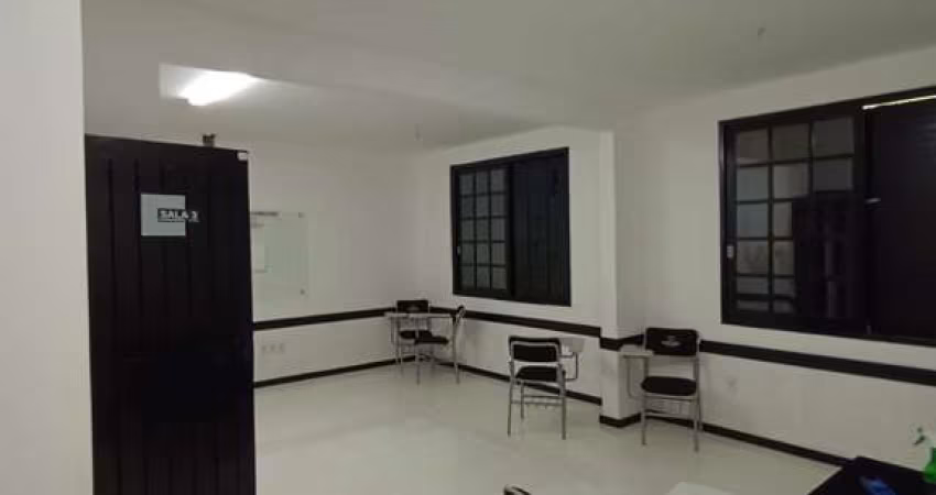 Casa com 10 quartos para alugar na Rua Coronel Durval Mattos, Costa Azul, Salvador