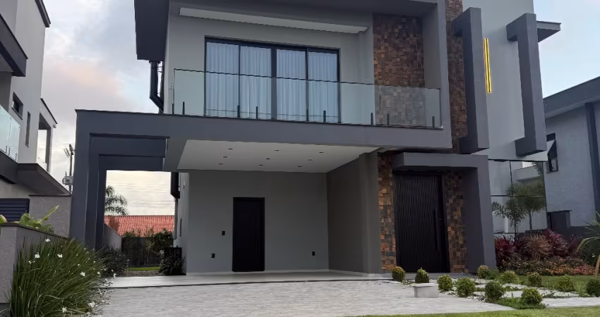 Casa alto padrão em condomínio fechado  no Rio Vermelho