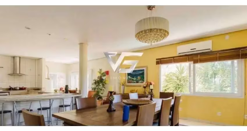 Linda casa Condomínio